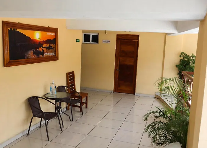 Real Monrey Hotel 2*
